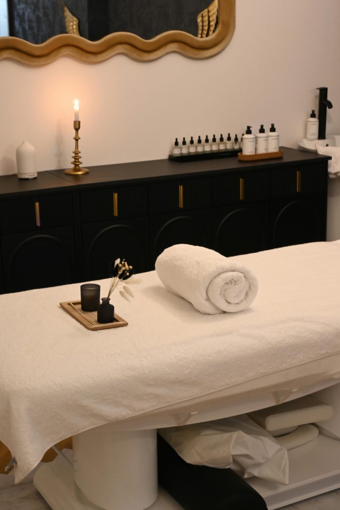 Spa in Gulshan 2 luxury massage room